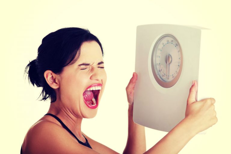 ダイエットで体重ばかり気にして心が折れていませんか？｜ダイエット時の体重変動の見方