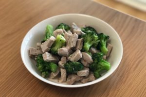 ダイエットレシピ｜豚肉とブロッコリーのパスタソース炒め