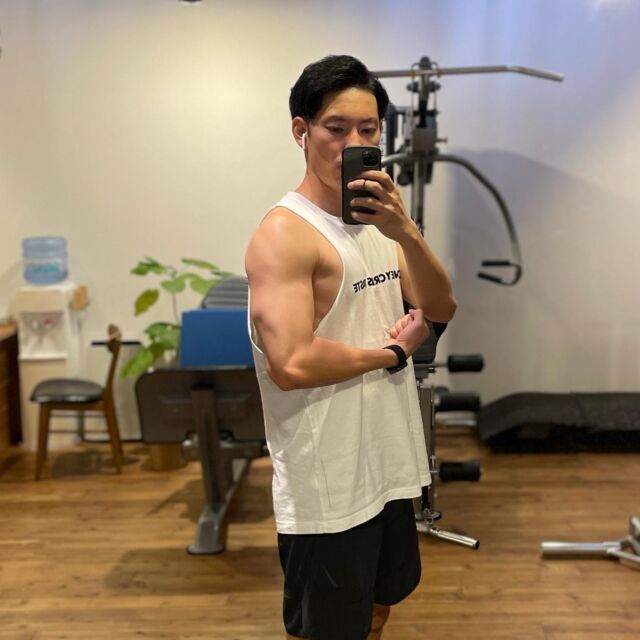 少し腕が太くなってきたような💪
とにかく今のメニューを継続しよう😀  #パーソナルジムLEAF #熊本&nbsp;#kumamoto #熊本ジム&nbsp;#熊本パーソナルジム&nbsp;#熊本パーソナルトレーニング&nbsp;#熊本パーソナルトレーニングジム&nbsp;#熊本トレーニングジム&nbsp;#熊本ダイエット&nbsp;#ダイエット&nbsp;#ダイエットジム&nbsp;#筋トレ&nbsp;#バルクアップ&nbsp;#パーソナルトレーニング&nbsp;#パーソナルジム&nbsp;&nbsp;#fitness #ダイエット&nbsp;#レンタルジム